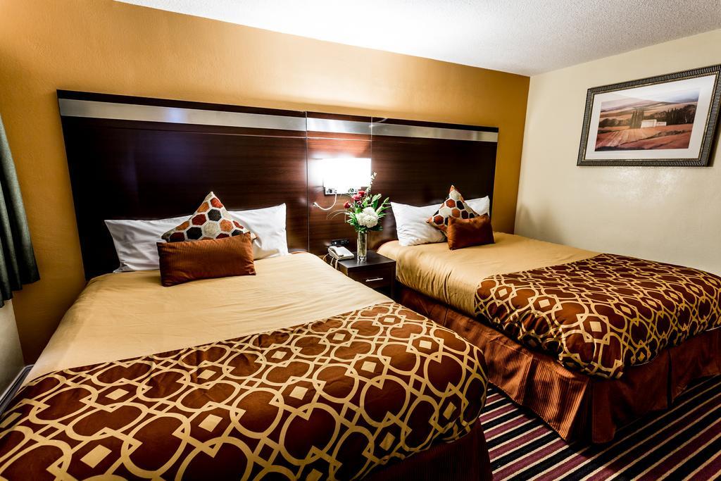 Budget Inn Of America Medford Exterior photo