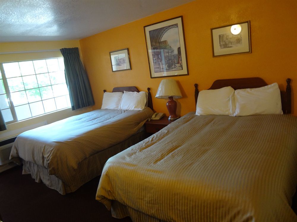 Budget Inn Of America Medford Exterior photo