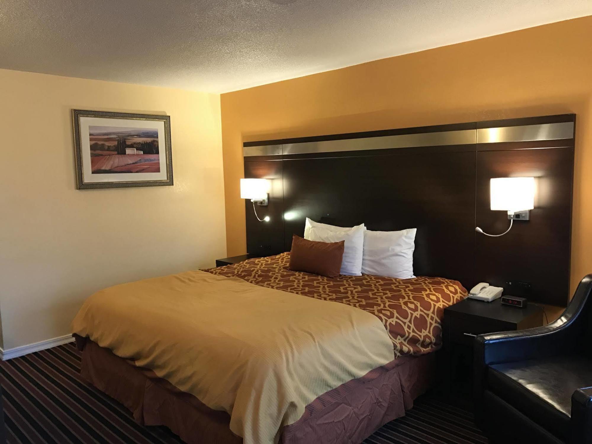 Budget Inn Of America Medford Exterior photo
